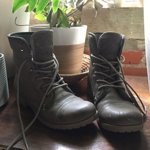 Guess combat boots
